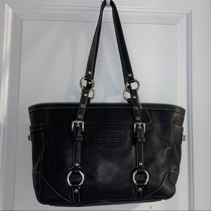 Vintage Coach Black Leather Shoulder Bag